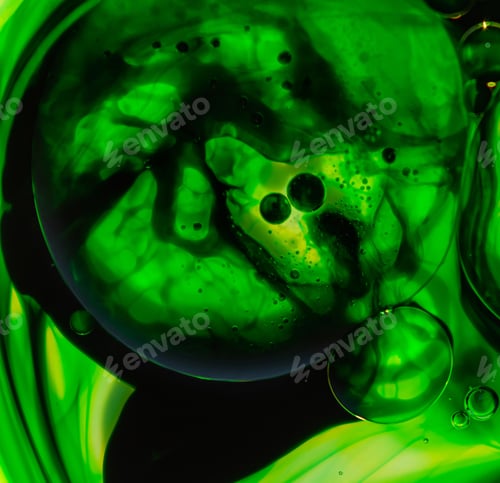 Preview: The green dyes in water and oil