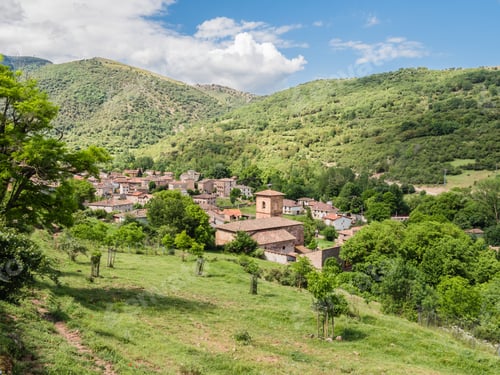 Preview: Beautiful scenery of old historic buildings in Viniegra of Abajo, Rioja, Spain
