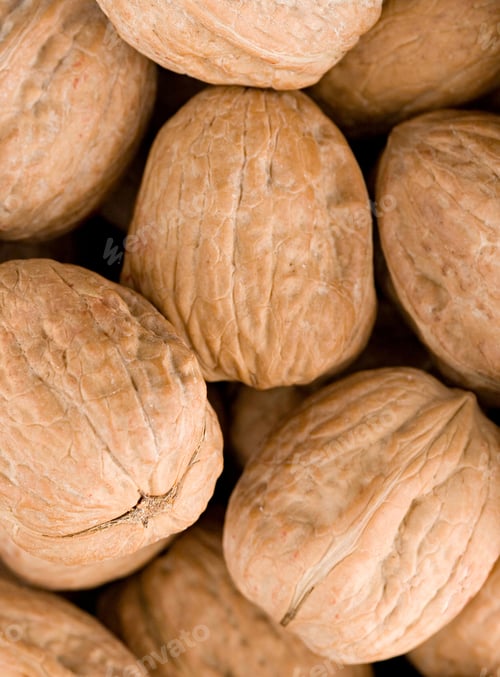Preview: Walnuts in closeup or background