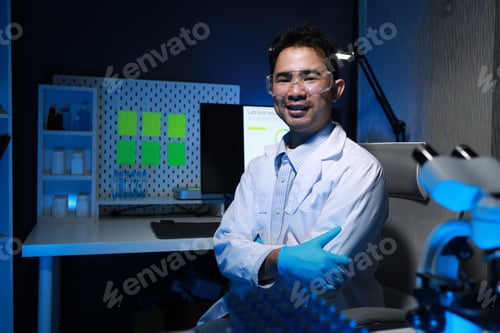Preview: The atmosphere inside the laboratory has Scientists, chemists, biologists, researchers, Scientists s