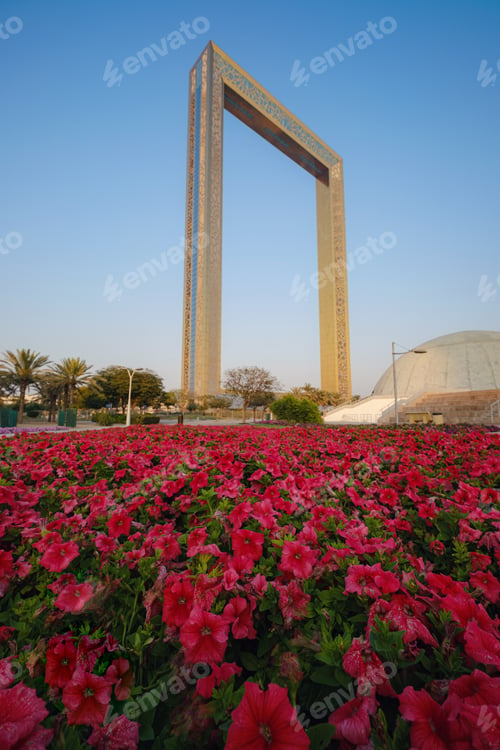 Preview: Dubai, United Arab Emirates, February 16th, 2021: Dubai Frame building at sunset