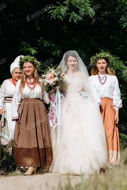 Preview: wedding ceremony in the mountains by the river, in traditional Ukrainian costumes