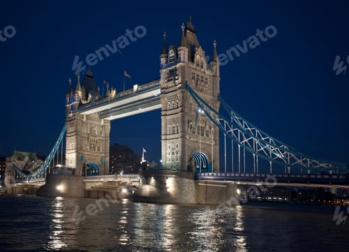 Preview: Tower Bridge lit up at night