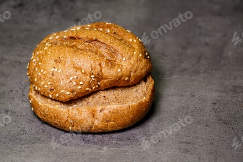 Preview: frozen wholemeal buns on the kitchen table