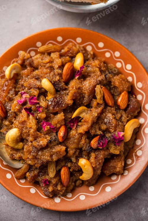 Preview: bread halwa also called halva, sheera, pudding or suji is an instant sweet dish from India