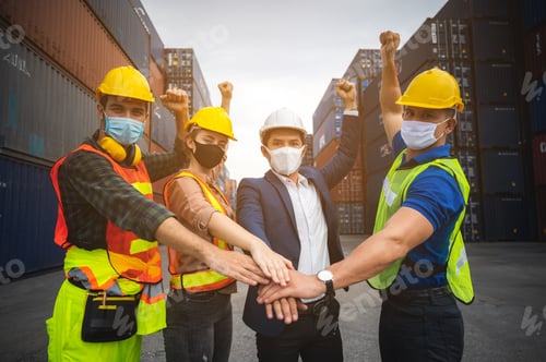 Preview: Handshake among businessmen, engineers, chief technicians and foreman