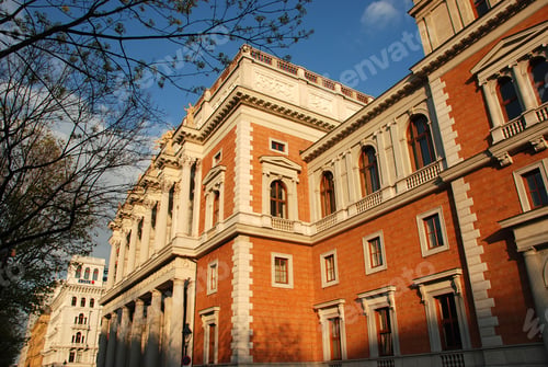 Preview: beautiful restored red brick building of Vienna's former Stock Exchange