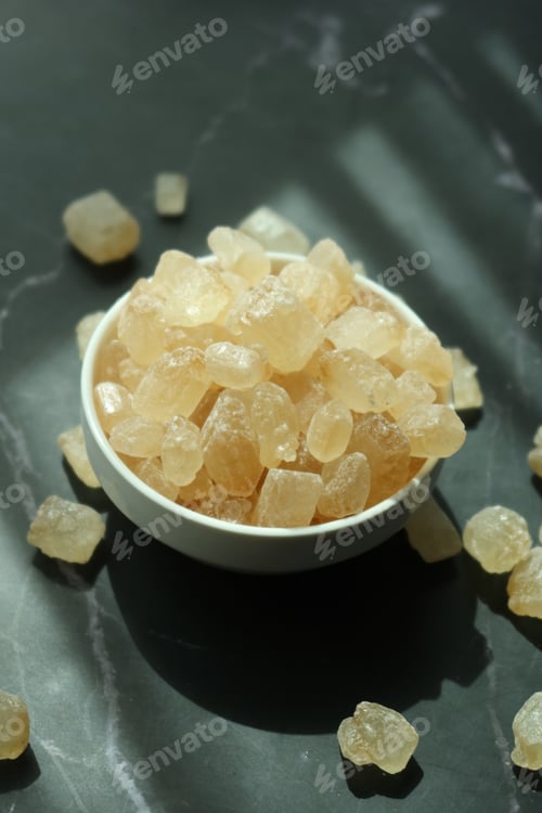 Preview: top view of cube shape brown sugar in a bowl