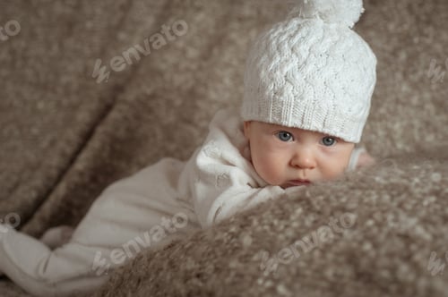 Preview: sweet little baby in the hat