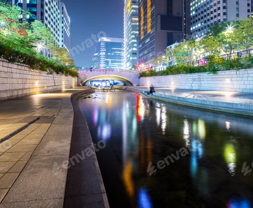 Preview: South Korea at Cheonggyecheon Stream