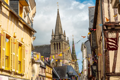 Preview: Vannes medieval coastal town, old town and St. Peter's Cathedral Basilica