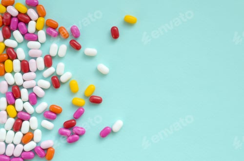 Preview: KHARKOV, UKRAINE - OCTOBER 26, 2019: Tic tac hard mints pattern close up