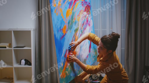 Preview: Painter making a masterpiece