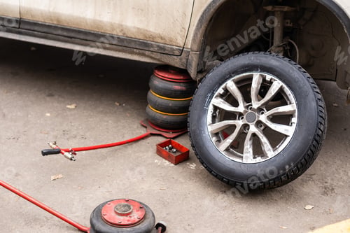 Preview: Changing wheel on a car