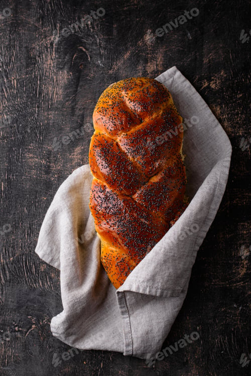 Preview: Traditional Jewish sabbath Challah bread