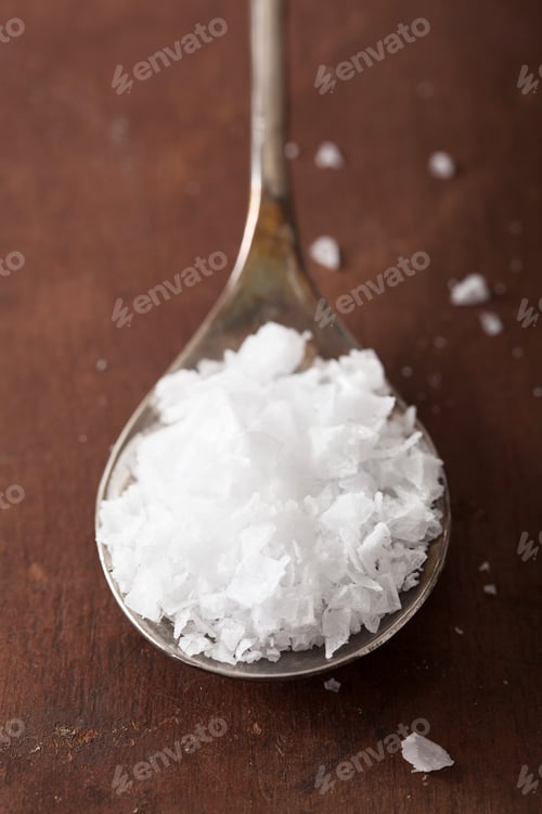Preview: sea salt in spoon