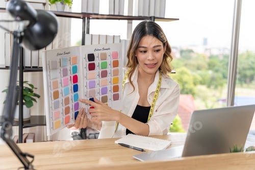 Preview: Asian women working together Small business