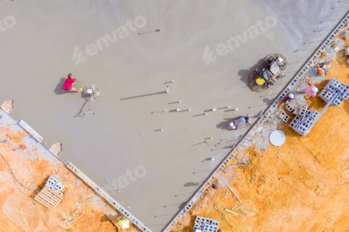 Preview: After pouring concrete foundation, leveling was done by workers using a concrete polishing machine