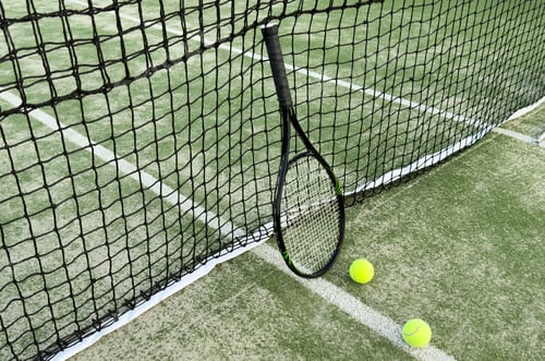 Preview: tennis court on the edge of a recreation center