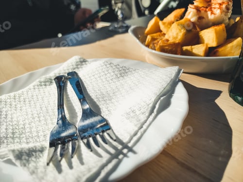 Preview: Patatas bravas with ajoaceite, Spanish tapa