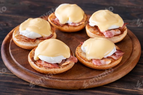 Preview: Eggs Benedict with bacon