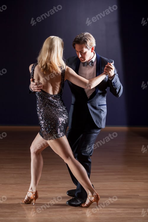 Preview: young couple tango dancing