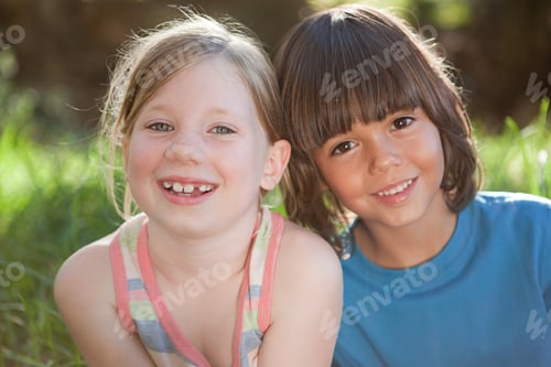 Preview: Boy and girl smiling