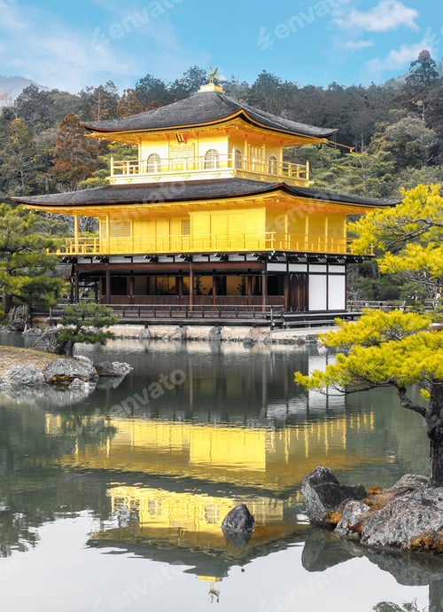 Preview: Kinkakuji temple golden pavilion zen buddhist on lake at Tokyo