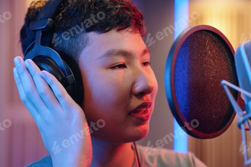 Preview: Recording Session in a Professional Studio