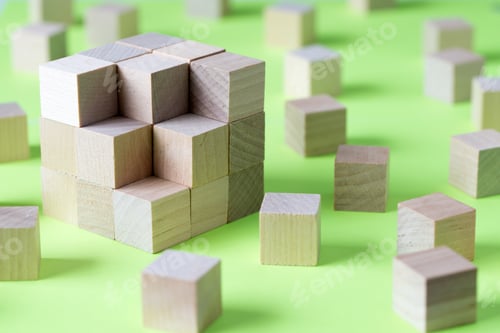 Preview: Wooden cubes form a bigger square