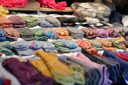 Preview: Scarves and hats
