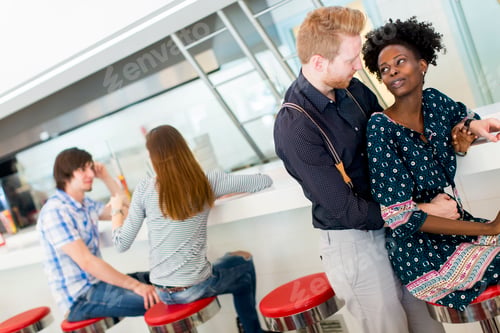 Preview: Couple in the diner