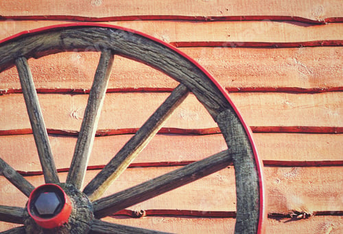 Preview: An old wooden wheel