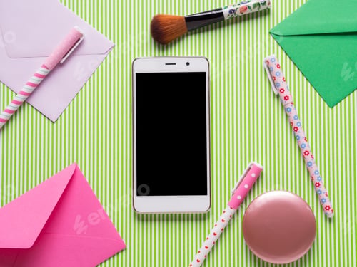 Preview: Smartphone screen and girl's accessories