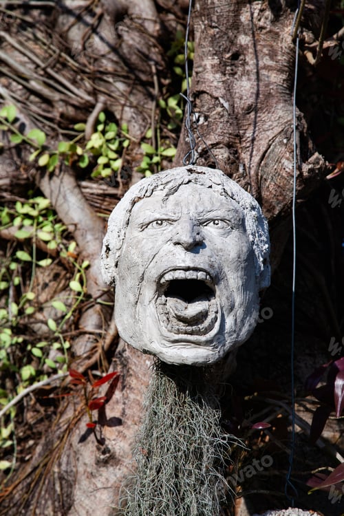 Preview: CHIANG RAI, THAILAND - FEBRUARY 2019: wat Rong Khun The famous White Temple in Chiang Rai, Thailand