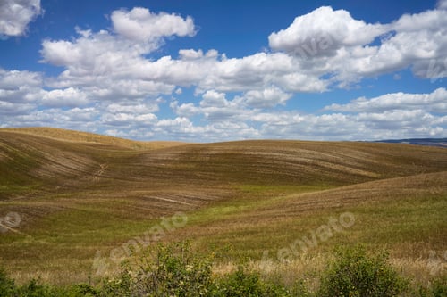 Preview: Rural landscape along the Cassia near Radicofani, Tuscany