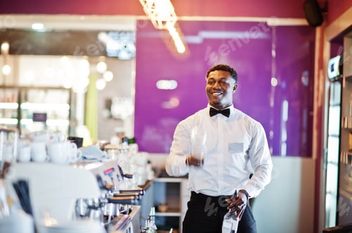 Preview: Bartender at bar