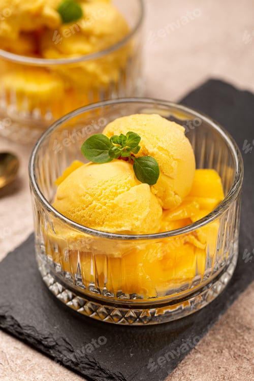 Preview: Natural mango ice cream in glass cremans