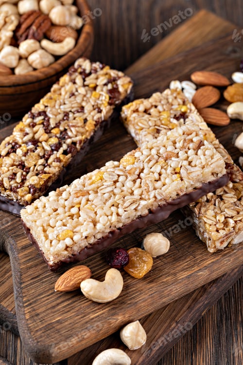Preview: Granola bar on wooden background