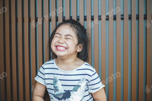 Preview: Happy girl