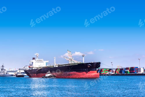 Preview: Oil Tanker and tug boats