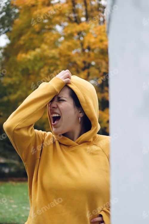 Preview: Girl screaming outdoors