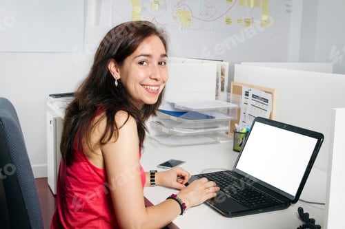 Preview: Middle aged girl working in the office