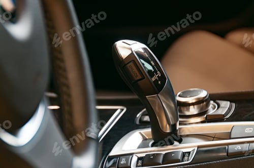 Preview: Gearshift in a modern car