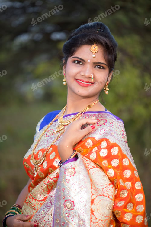 Preview: Beautiful Indian bride Wearing Saree