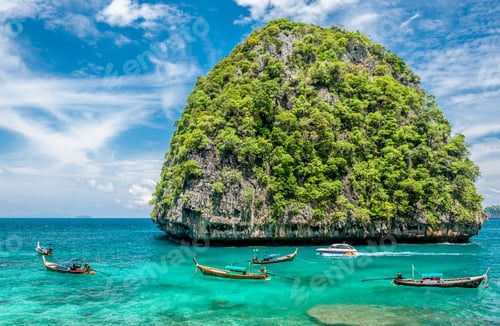 Preview: Beautiful uninhabited island in Thailand