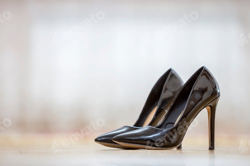Preview: Elegant Pair of High Heel Shoes