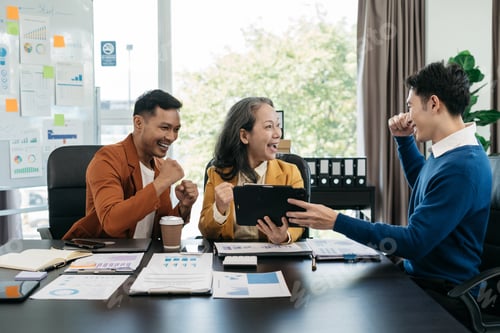 Preview: Group of asian team of businessmen creative businesspeople coworker in office