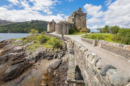 Preview: UK, Scotland, Dornie, Loch Duich, Eilean Donan Castle