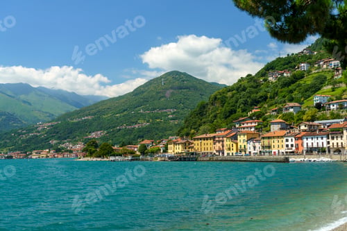 Preview: The lake of Como (Lario) at Domaso, Italy